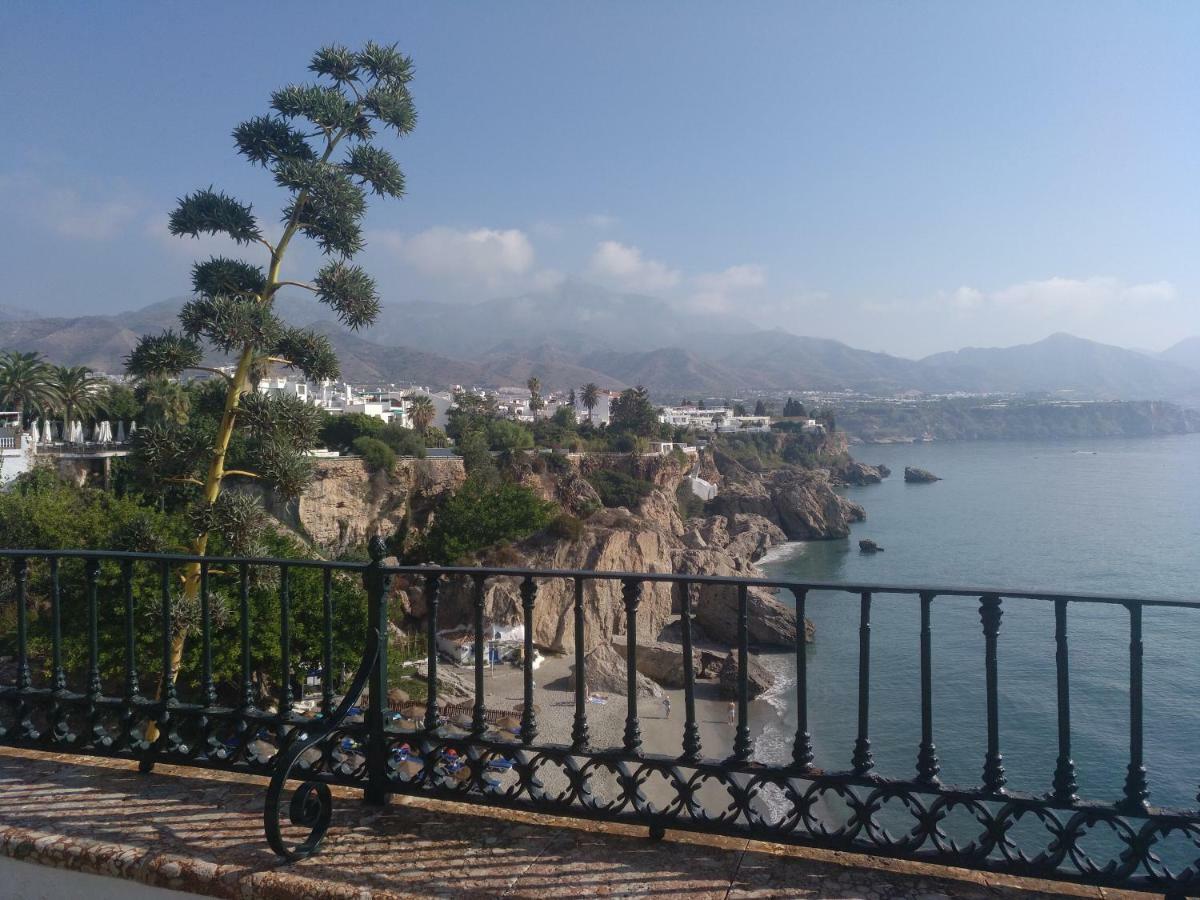Apartamento Cala De Nerja-Lovely Ngoại thất bức ảnh