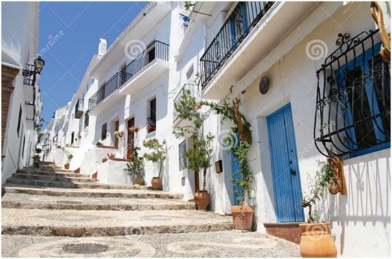 Apartamento Cala De Nerja-Lovely Ngoại thất bức ảnh